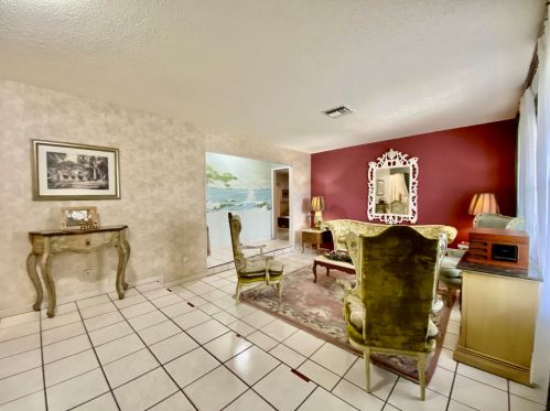 632 9 St, Belle Glade FL  33430-4121 exterior