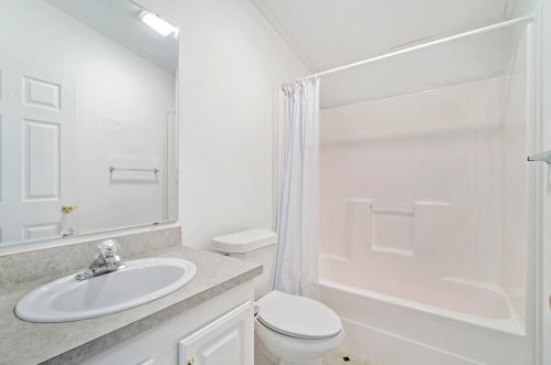 39367 Montour Ct, Pittsburgh PA  15239-2379 exterior