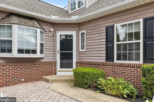 1203 Homestead Ln, Chadds Ford, PA 19317-8945