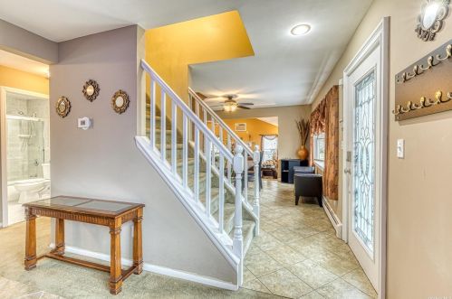 111 Geery Ave, Holbrook, NY 11741-1119