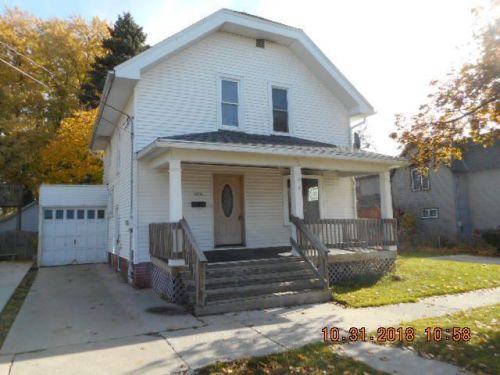 1205 12 St, Manitowoc WI  54220-2703 exterior