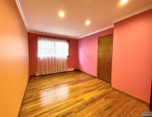 94 Maitland Pl, Outwater NJ  07026-1230 exterior