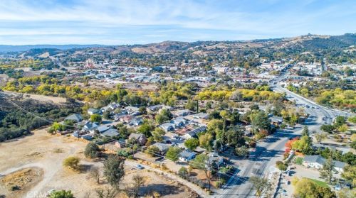 107 Capitol Hill Dr, Lake Nacimiento CA  93446-2730 exterior
