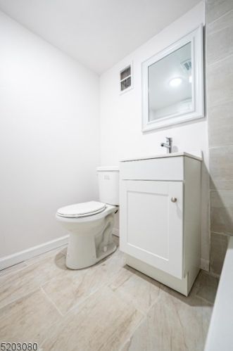 76 25th St, Bayonne NJ  07002-4937 exterior