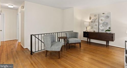 5637 Bellington Ave, Springfield VA  22151-2702 exterior