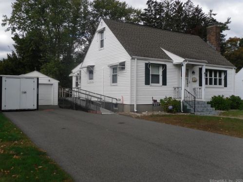 227 Deerfield Rd, Windsor, CT 06095-4211