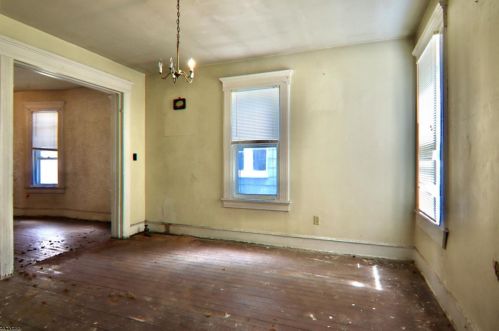 13 Essex St, East Orange NJ  07017-1305 exterior