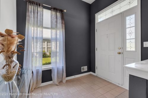 11 Dawnwinds Ct, Lakewood NJ  08701-7517 exterior