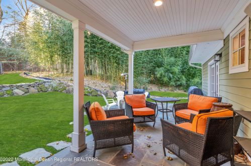 34 Windsor Dr, Little Silver NJ  07739-1311 exterior