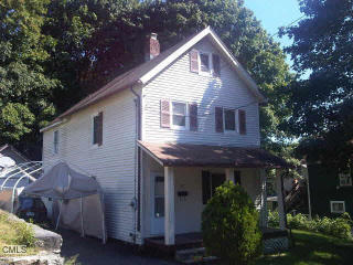 77 Rowan St, Danbury, CT 06810-5611