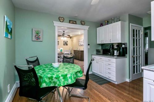 231 44 St, North Lindenhurst NY 11757-2307 exterior