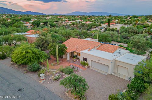 6228 Camino De Michael, Tucson, AZ 85718-2718