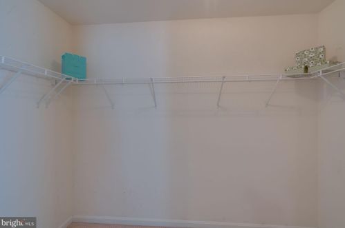 533 Legrace Ter, Leesburg VA  20176-1835 exterior