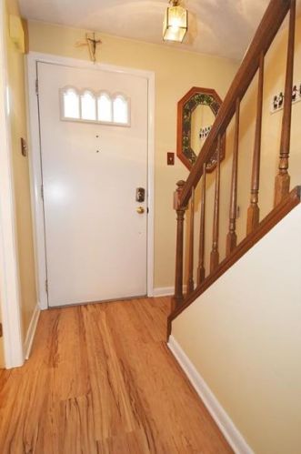 5200 Lantern Hill Dr, Pittsburgh, PA 15236-1578