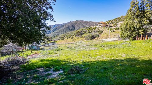 40321 Calle Rosalito, Santa Clarita CA  91390-1088 exterior