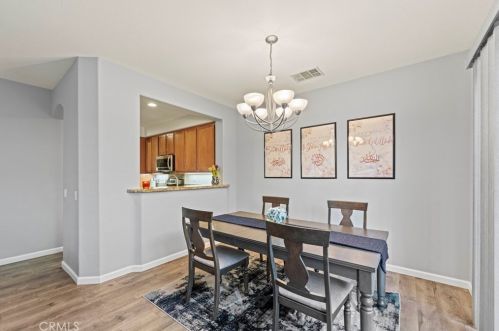 23860 Toscana Dr, Santa Clarita CA  91354-3015 exterior