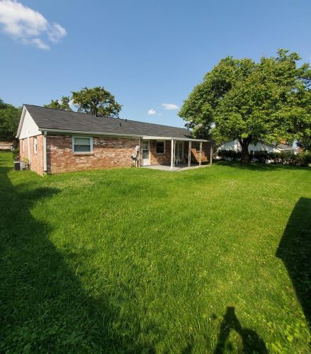 725 Glensprings Dr, Cincinnati, OH 45246-2130