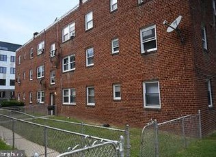 1410 Young St, Washington DC  20020-5385 exterior