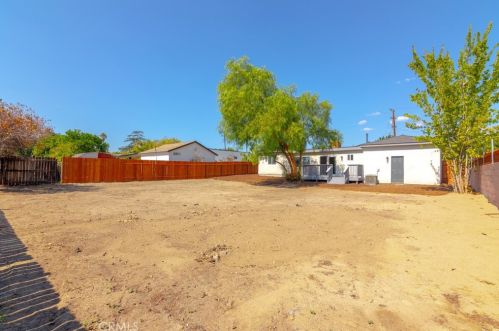 1052 7th St, Upland CA  91786-6877 exterior