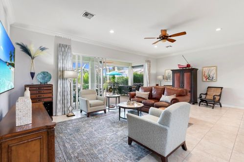 14255 Manchester Cir, Naples FL  34114-7221 exterior