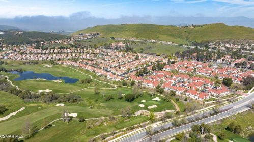 600 Kingswood Ln, Simi Valley CA  93065-7684 exterior