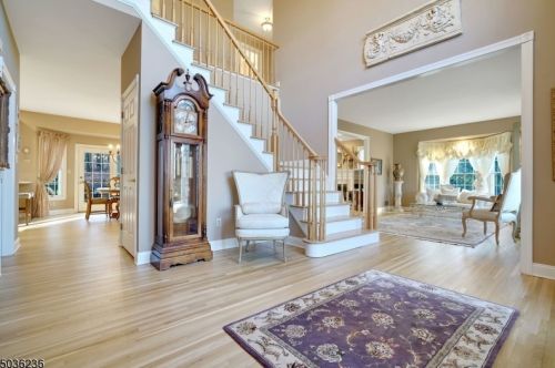 23 Winslow Dr, Martinsville, NJ 08836-2365