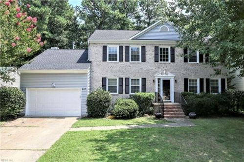 213 Hounds Chase, Yorktown VA  23693-3356 exterior
