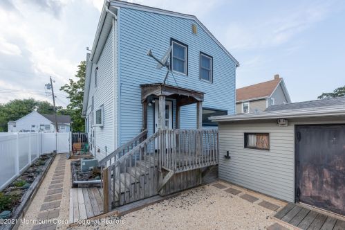 83 Wilson Ave, Middletown, NJ 07748-1528