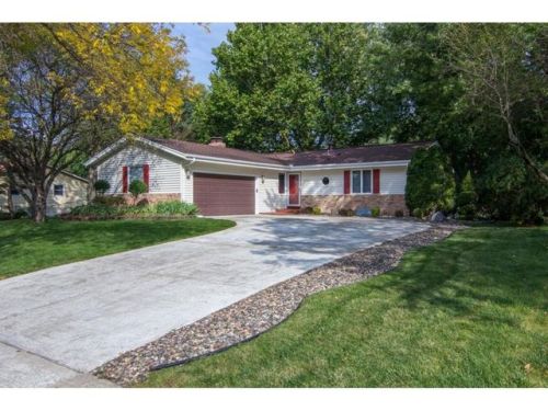 6008 105th St, Minneapolis, MN 55438-1832