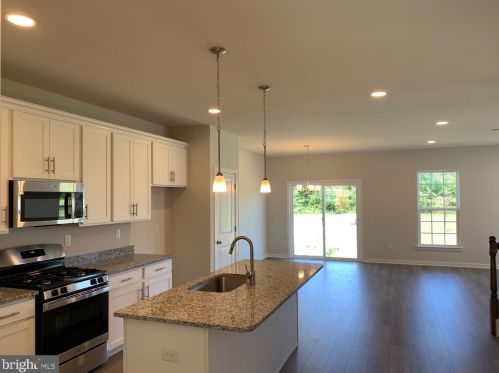 124 Case Rd, Blackbird, DE 19734-2803