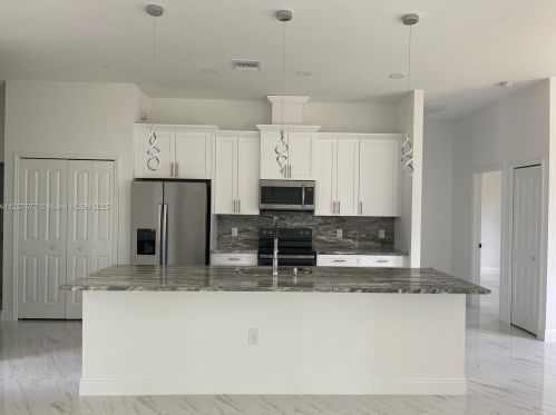 217 Victoria Ave, Lehigh Acres, FL
