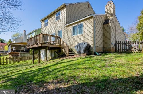 1110 Vermont Ln, Downingtown, PA 19335-3813