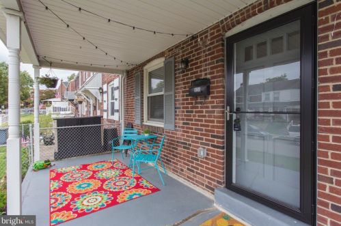 656 Clymer Ln, Ridley Park, PA 19078-1303