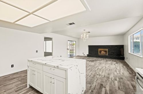 222 Condor Dr, Rialto CA  92377-4718 exterior