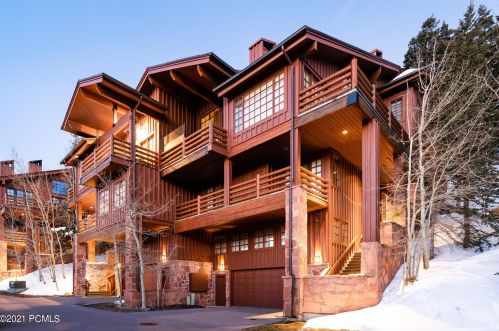 8200 Royal St, Park City, UT 84060-5109