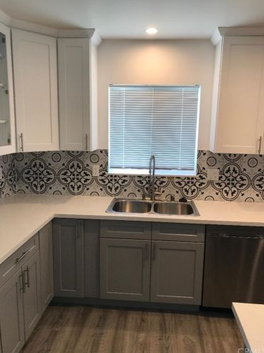 7650 Amestoy Ave, Van Nuys CA  91406-2109 exterior