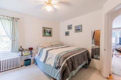 996 Hartford Tpke, Waterford CT  06385-4035 exterior