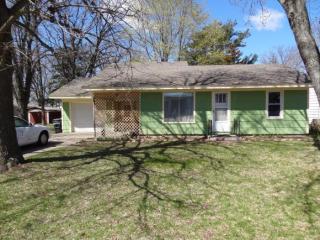 934 10th St, Waupaca, WI 54981-1913