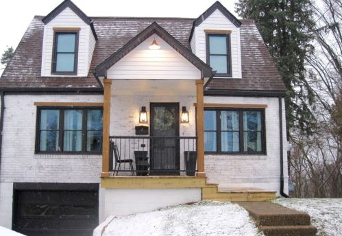519 Beech St, Jeannette, PA 15644-2308