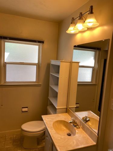 617 Jones St, Ukiah CA  95482-5313 exterior