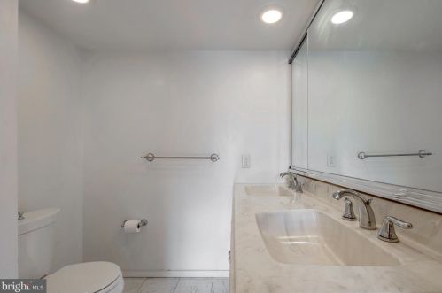 1311 Christian St, Philadelphia PA  19147-3610 exterior