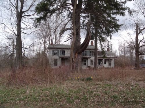 907 Livingston Rd, Taghkanic, NY 12523-1022