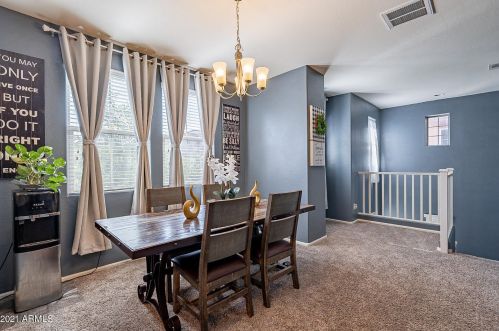 1945 77 Dr, Phoenix AZ 85033-2453 exterior