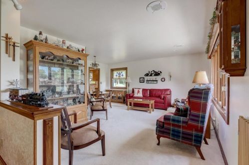 22194 Valley Rd, Waukesha WI  53186-5350 exterior