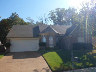 5520 Brayton Dr, Lakeland, TN 38002-5070