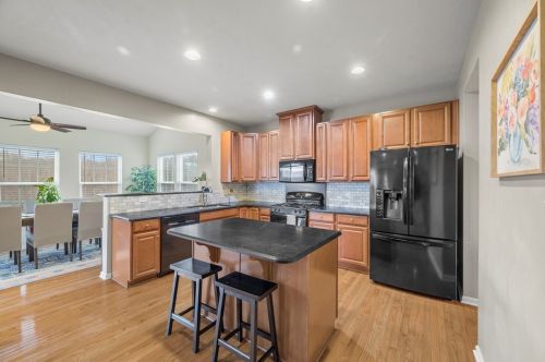 417 Imperial Dr, Canonsburg PA  15317-4877 exterior