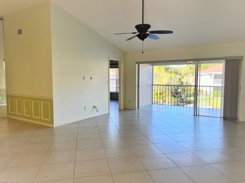 9856 Luna Cir, Naples, FL 34109-4513