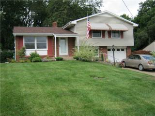 210 Aberdeen Dr, Noblestown, PA 15071-9326