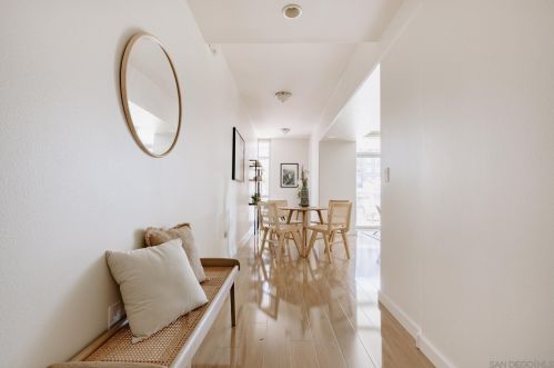 800 The Mark Ln, San Diego, CA 92101-7142