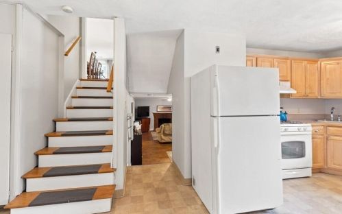 44 Houghton St, Woburn MA 01801-3551 exterior